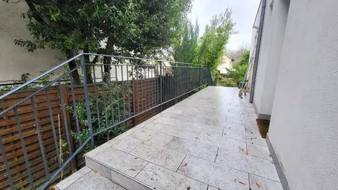 Garde-corps de terrasse en acier gris anthracite